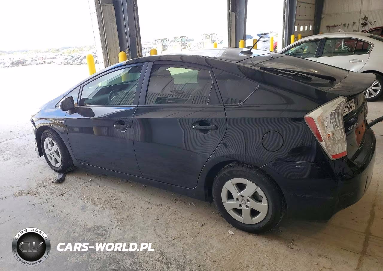 2011 Toyota Prius Two VIN:JTDKN3DU9B5334526 - 2