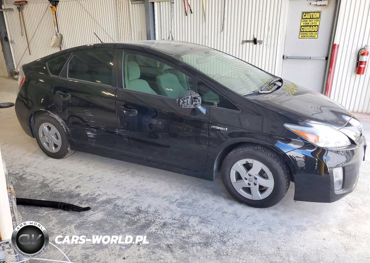 2011 Toyota Prius Two VIN:JTDKN3DU9B5334526 - 4