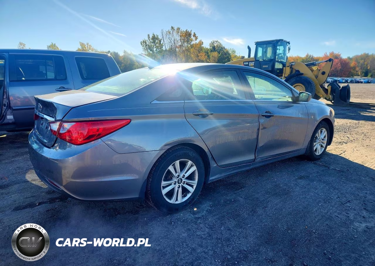 2012 Hyundai Sonata Gls VIN:5NPEB4AC2CH426652 - 3