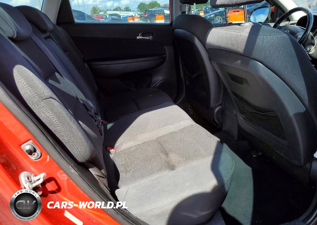 2009 Hyundai Elantra Touring VIN:KMHDC86E49U039024 - 11