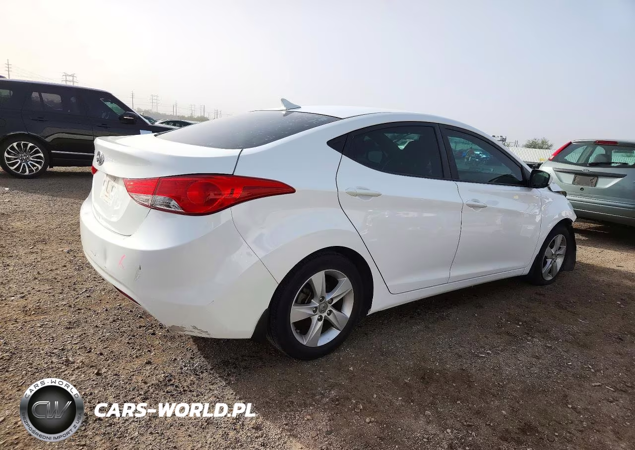2013 Hyundai Elantra Gls VIN:5NPDH4AE6DH406773 - 3