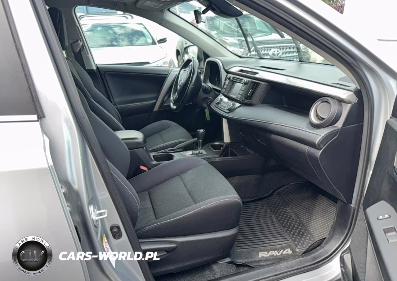 2017 Toyota Rav4 Xle VIN:2T3RFREVXHW580170 - 5