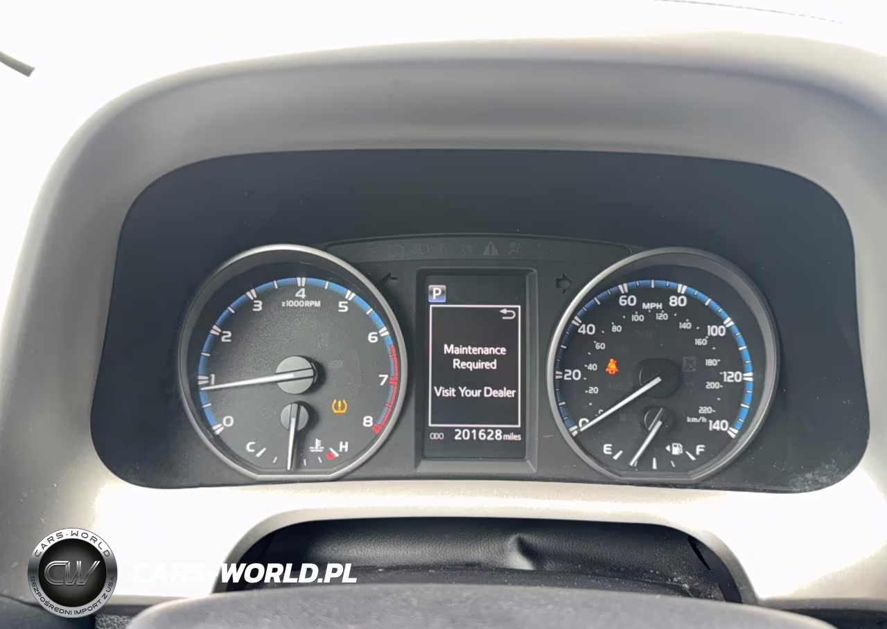 2017 Toyota Rav4 Xle VIN:2T3RFREVXHW580170 - 8