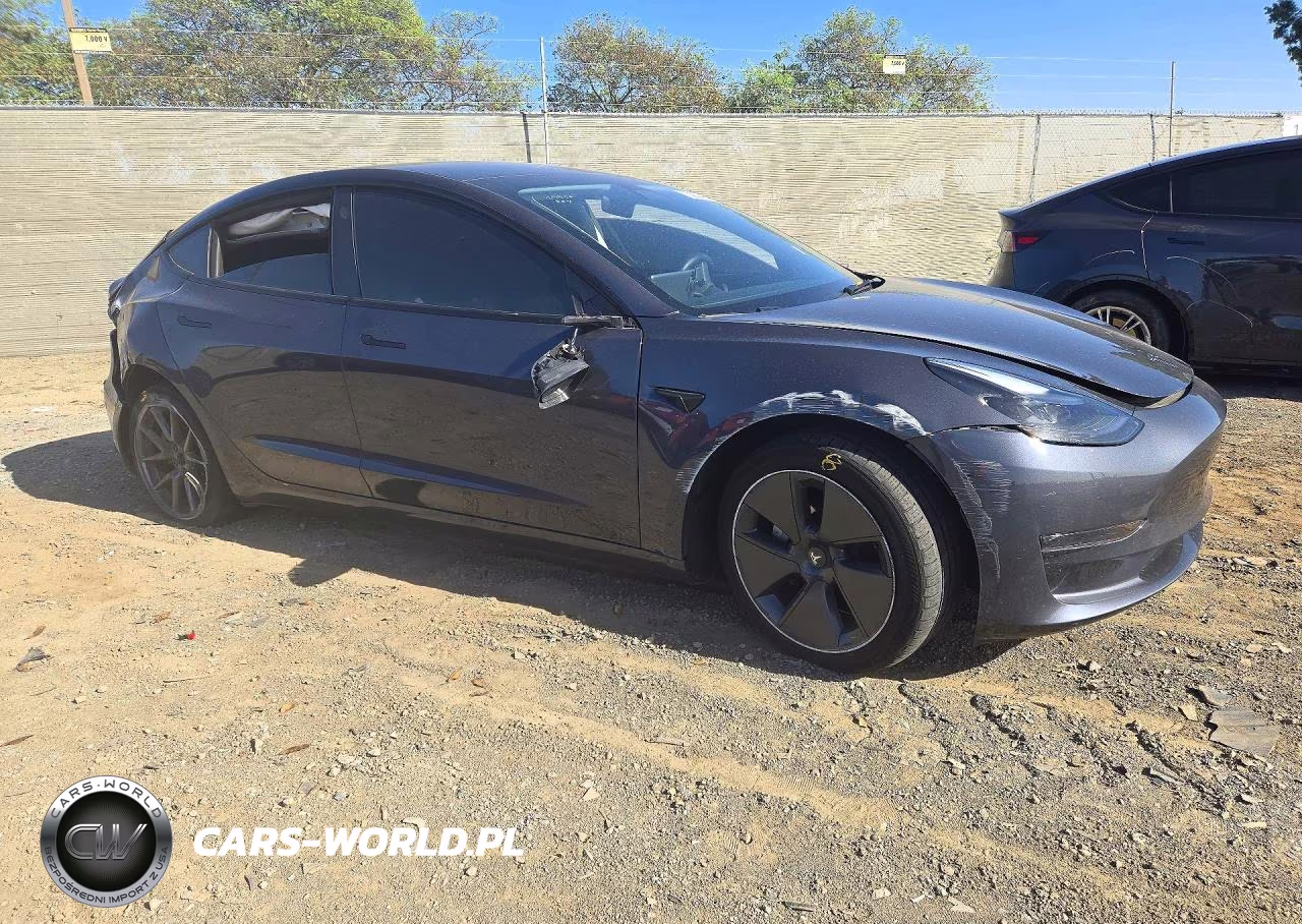 2023 Tesla Model 3 VIN:5YJ3E1EA3PF692000 - 4