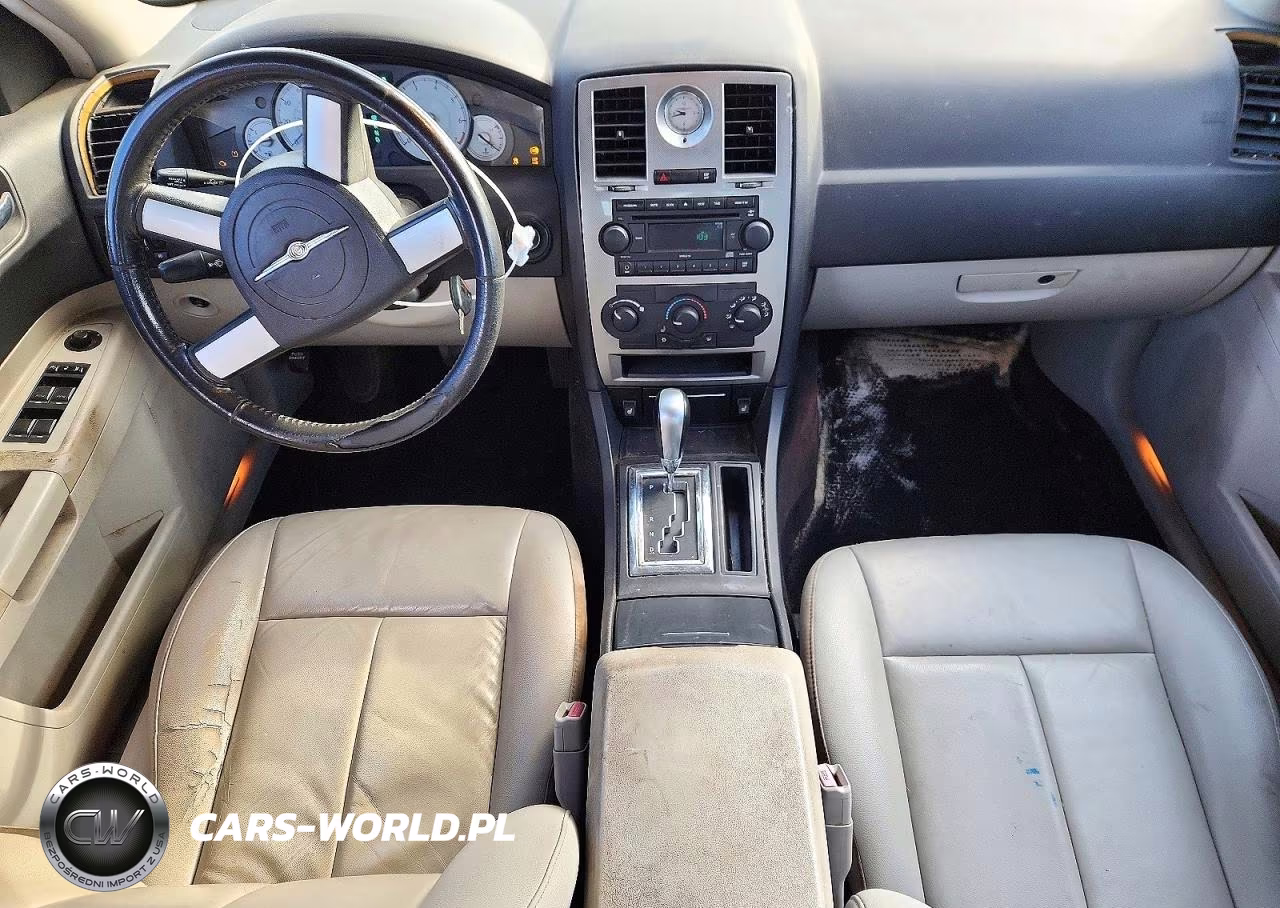 2007 Chrysler 300 Touring VIN:2C3KA53G47H795172 - 8