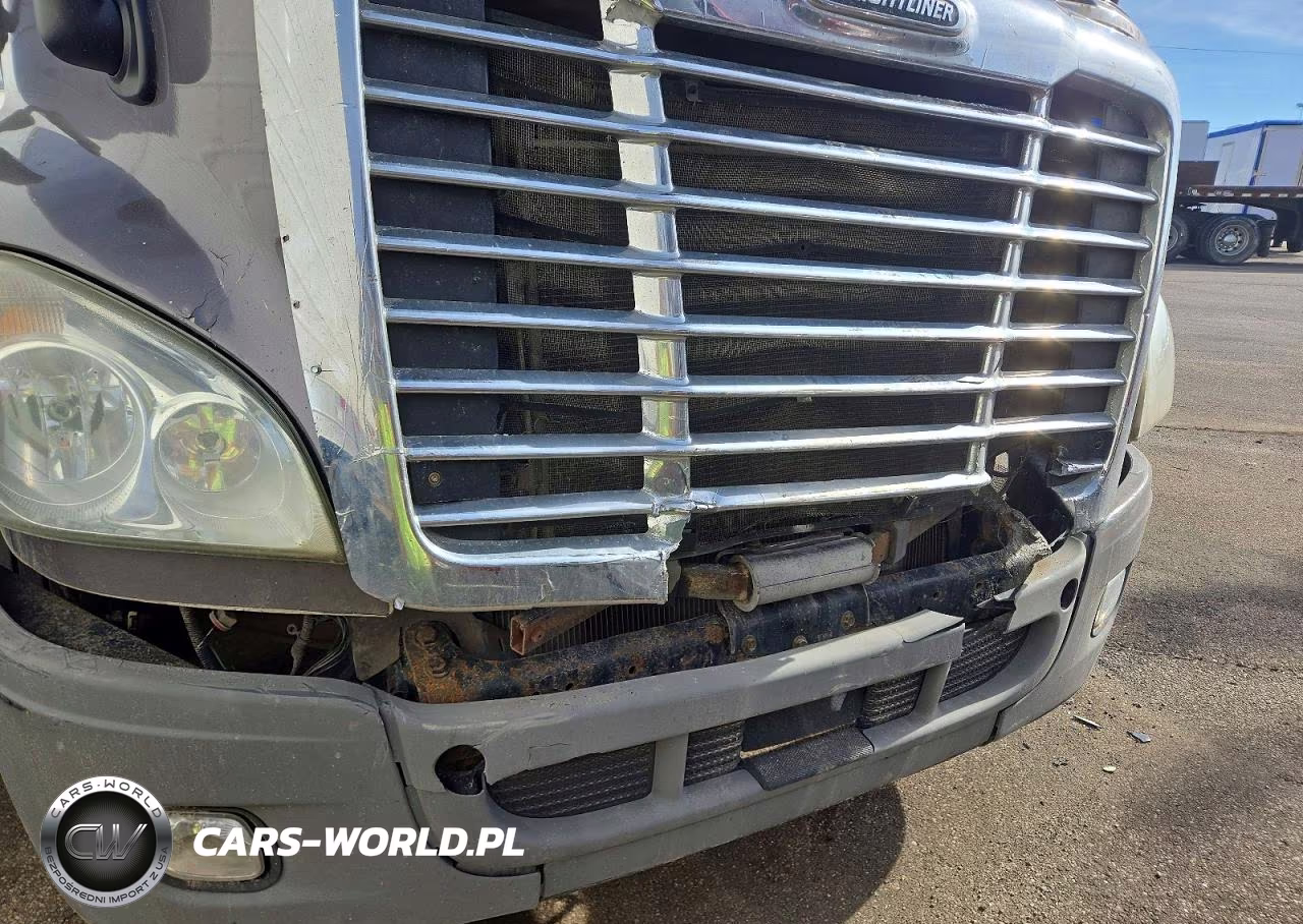 2014 Freightliner Cascadia Semi Truck VIN:3AKJGLD59ESFV7258 - 14