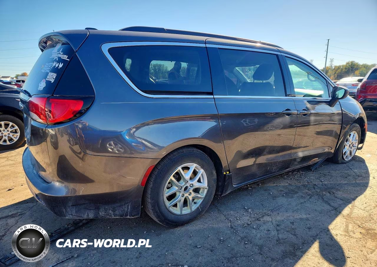 2021 Chrysler Voyager Lxi VIN:2C4RC1DG0MR509173 - 3