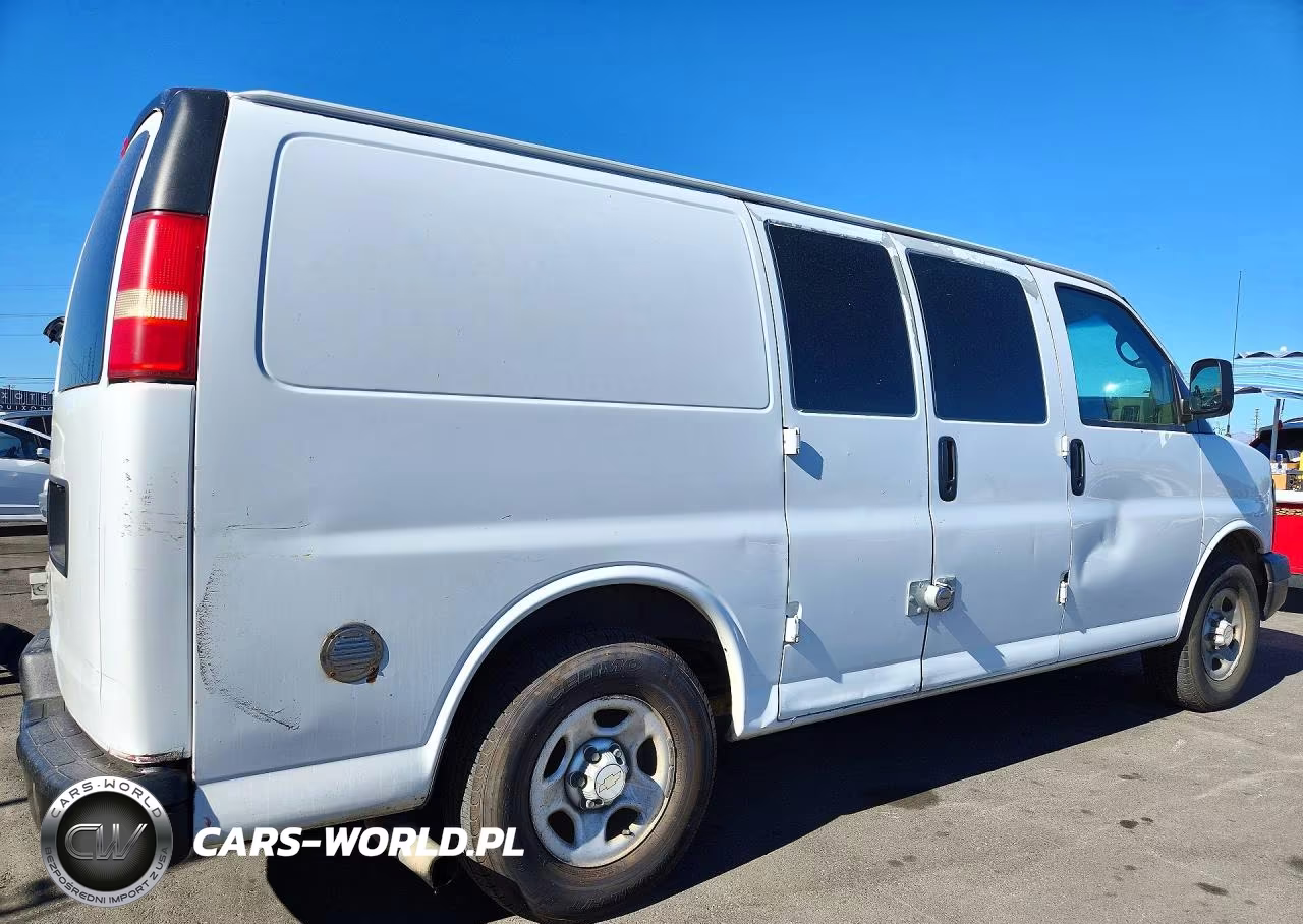 2007 Chevrolet Express G1500 VIN:1GCFG15X371106142 - 3