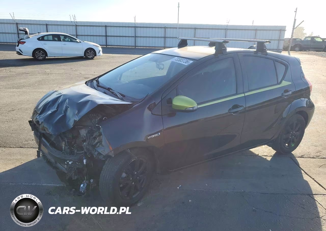 2016 Toyota Prius C Persona Special Edition