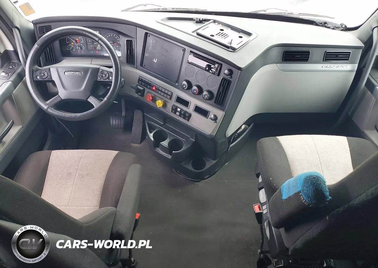 2020 Freightliner Cascadia 126 Semi Truck VIN:3AKJHHDV0LSLR8229 - 8
