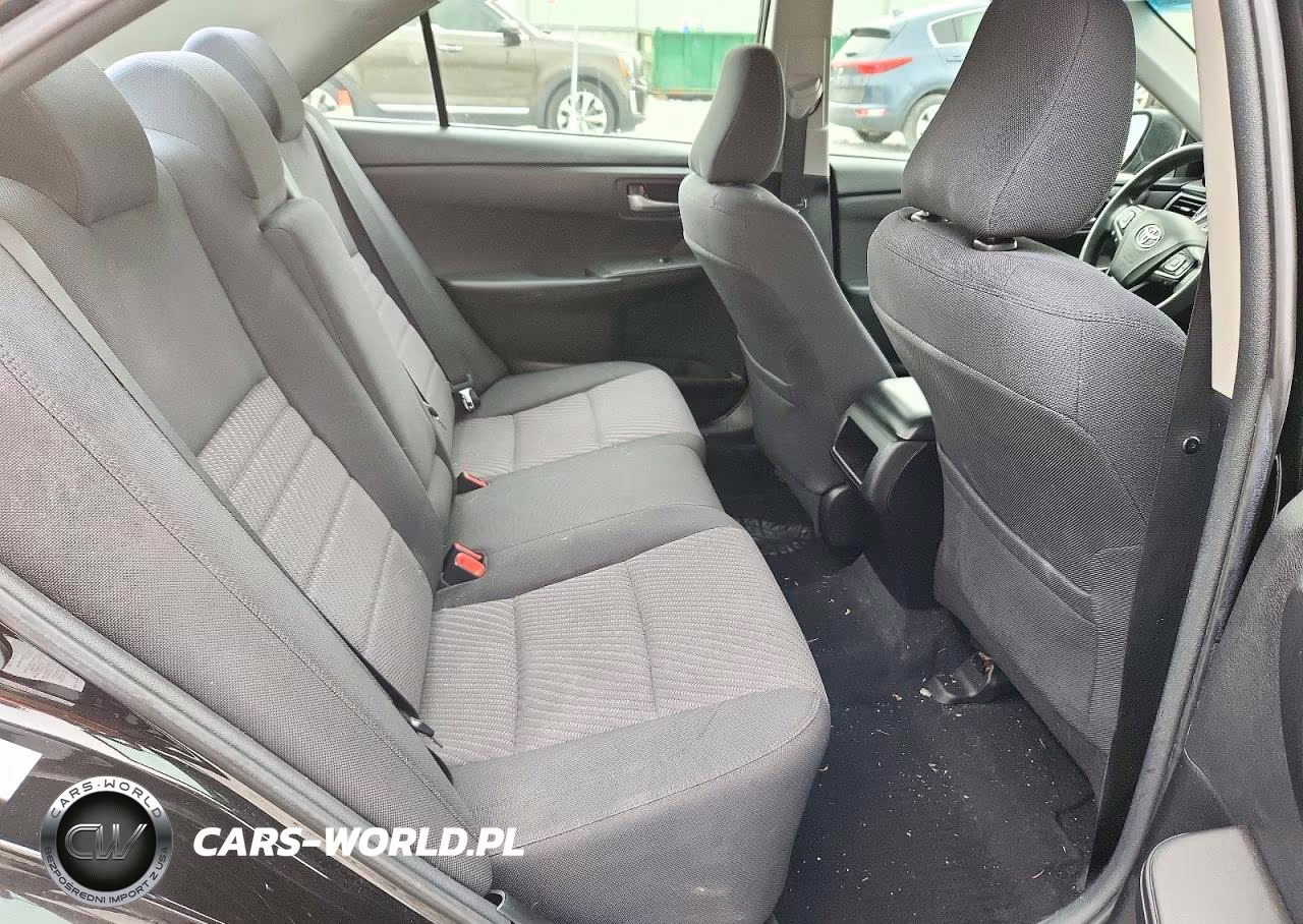 2016 Toyota Camry Le VIN:4T4BF1FK4GR554720 - 10