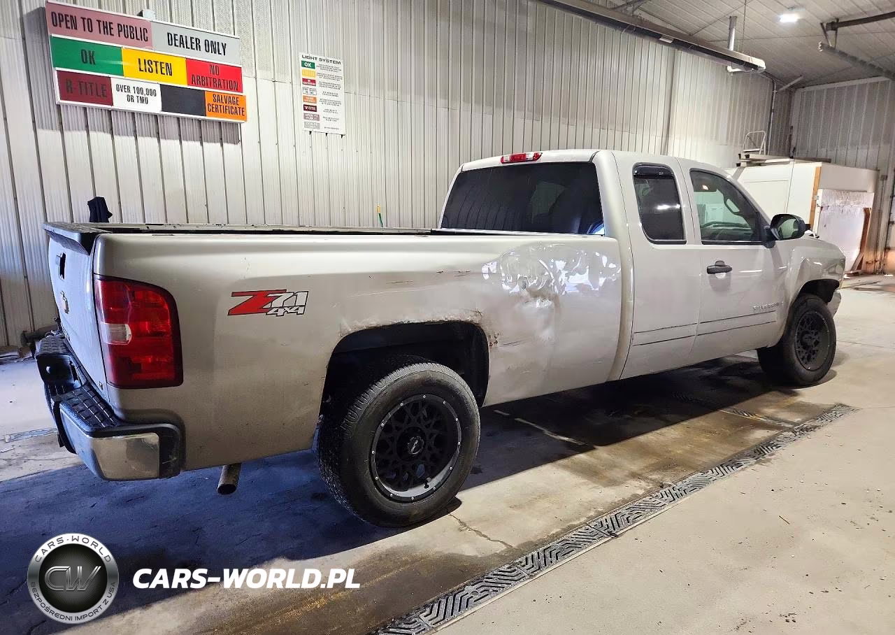 2007 Chevrolet Silverado K1500 VIN:1GCEK19J07E511402 - 3