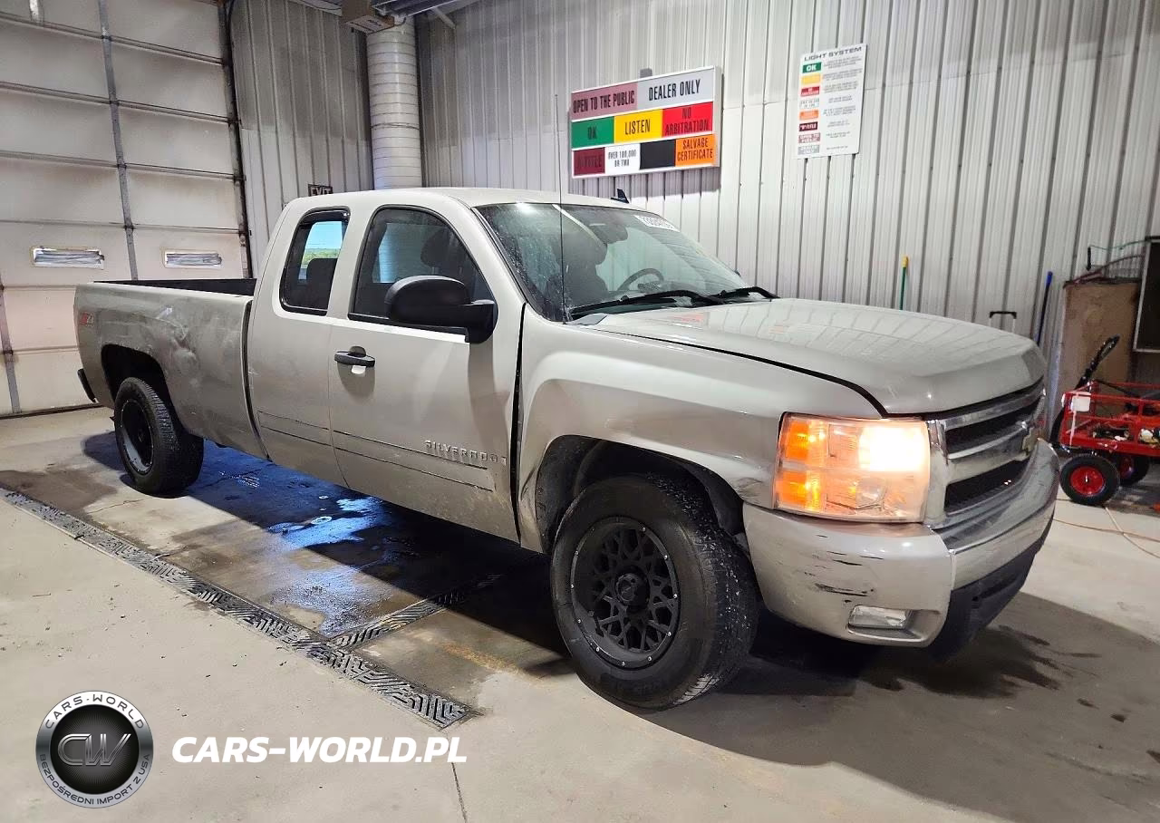 2007 Chevrolet Silverado K1500 VIN:1GCEK19J07E511402 - 4