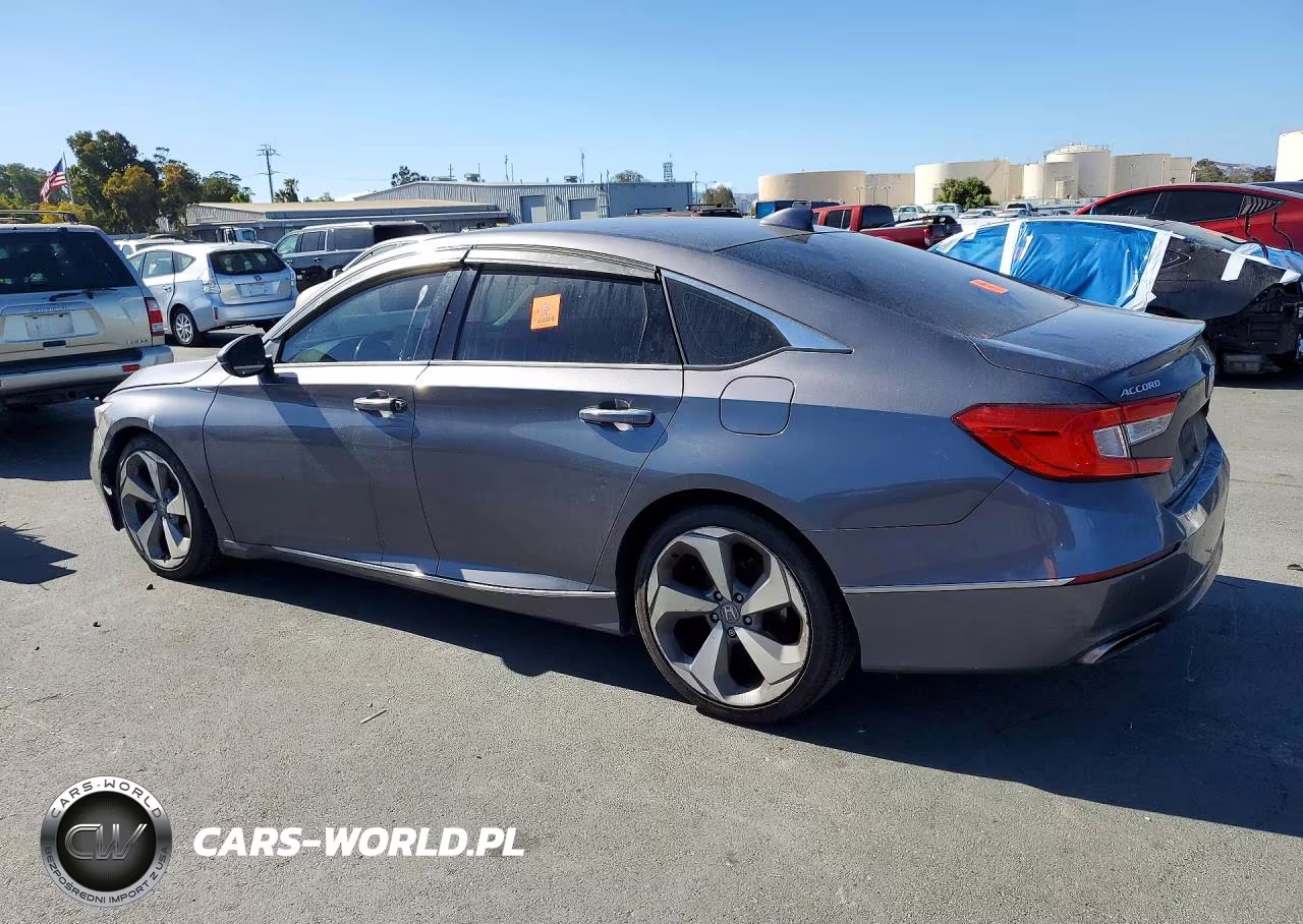 2018 Honda Accord Touring VIN:1HGCV2F92JA029836 - 2
