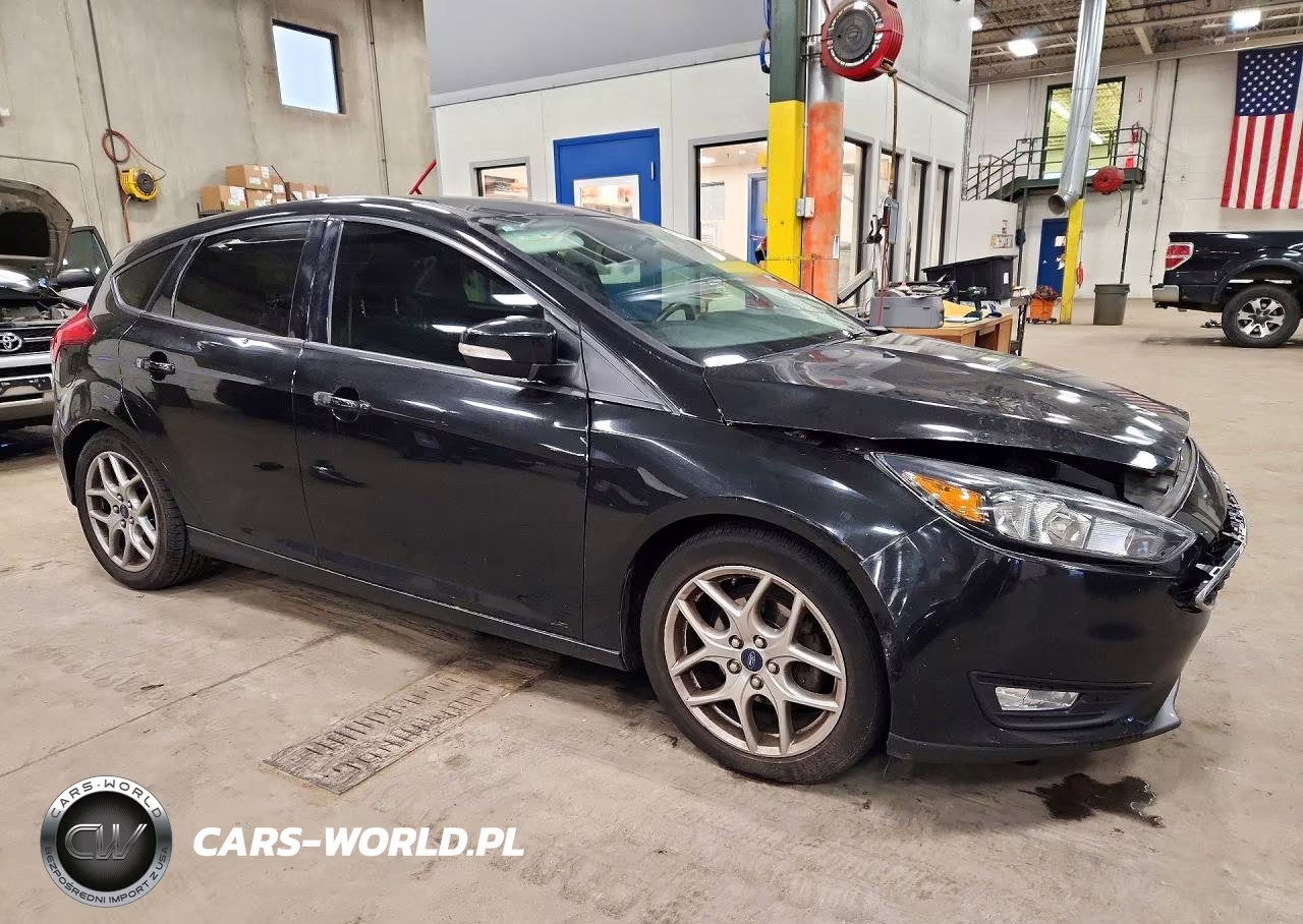 2015 Ford Focus Se VIN:1FADP3K22FL302769 - 4
