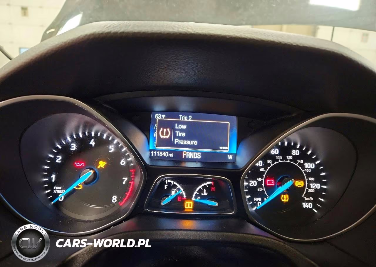 2015 Ford Focus Se VIN:1FADP3K22FL302769 - 9