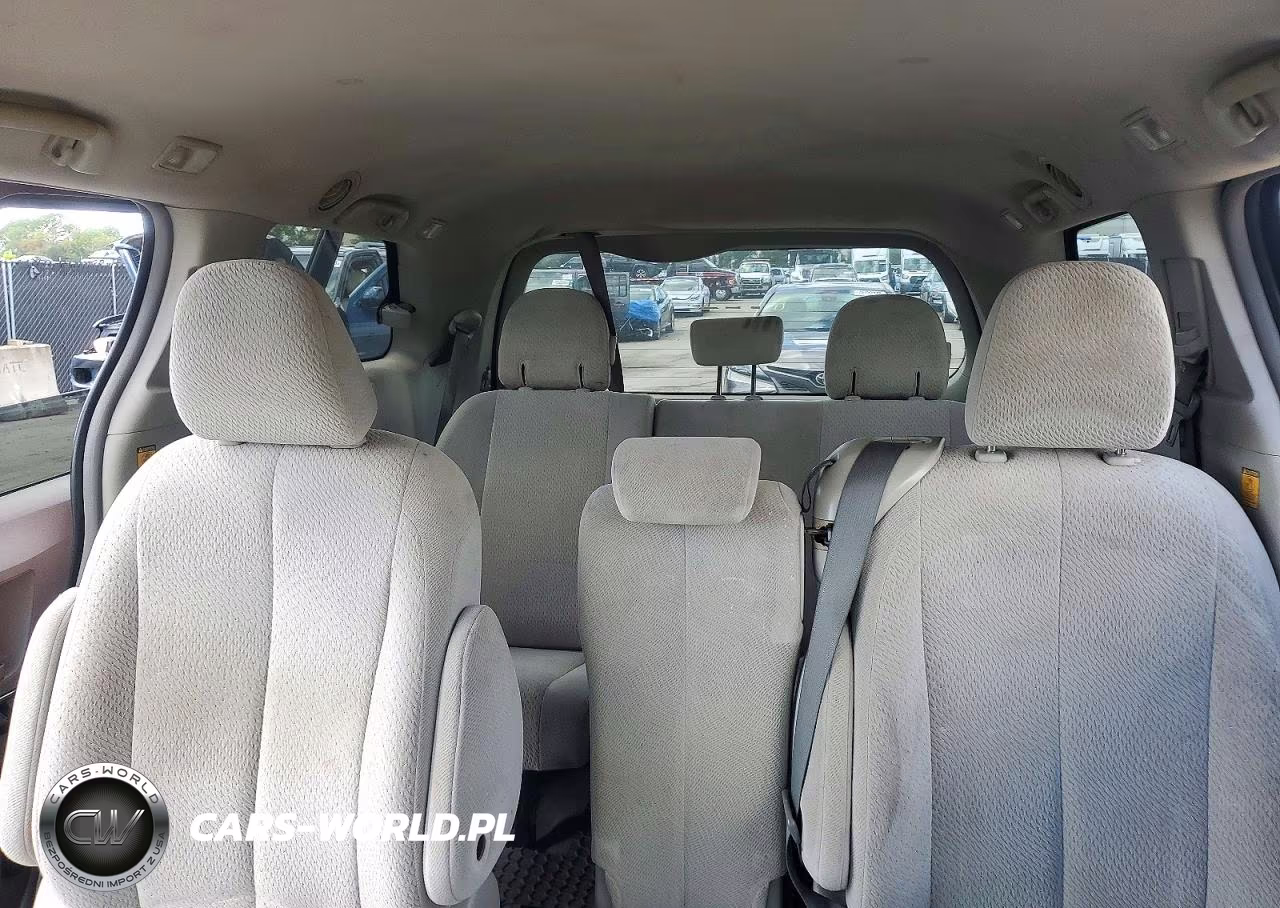 2012 Toyota Sienna Le 8-Passenger VIN:5TDKA3DC4CS013847 - 10