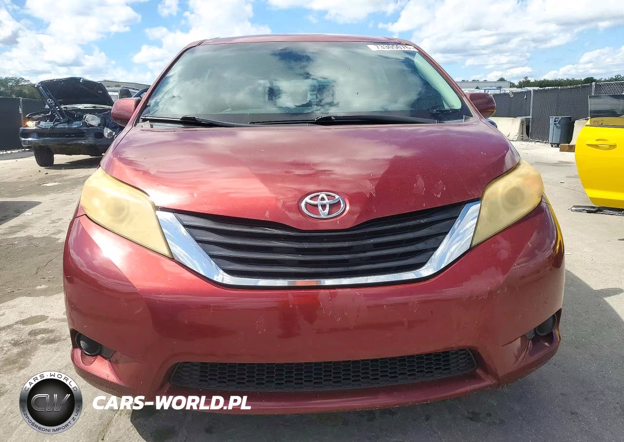 2012 Toyota Sienna Le 8-Passenger VIN:5TDKA3DC4CS013847 - 5