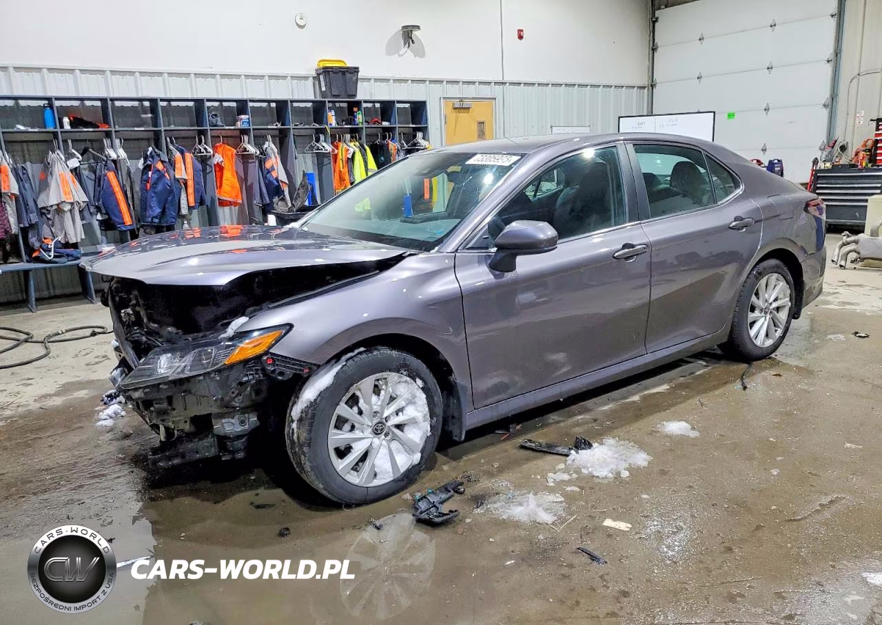 2023 Toyota Camry Le – zdjęcie 1 z 12