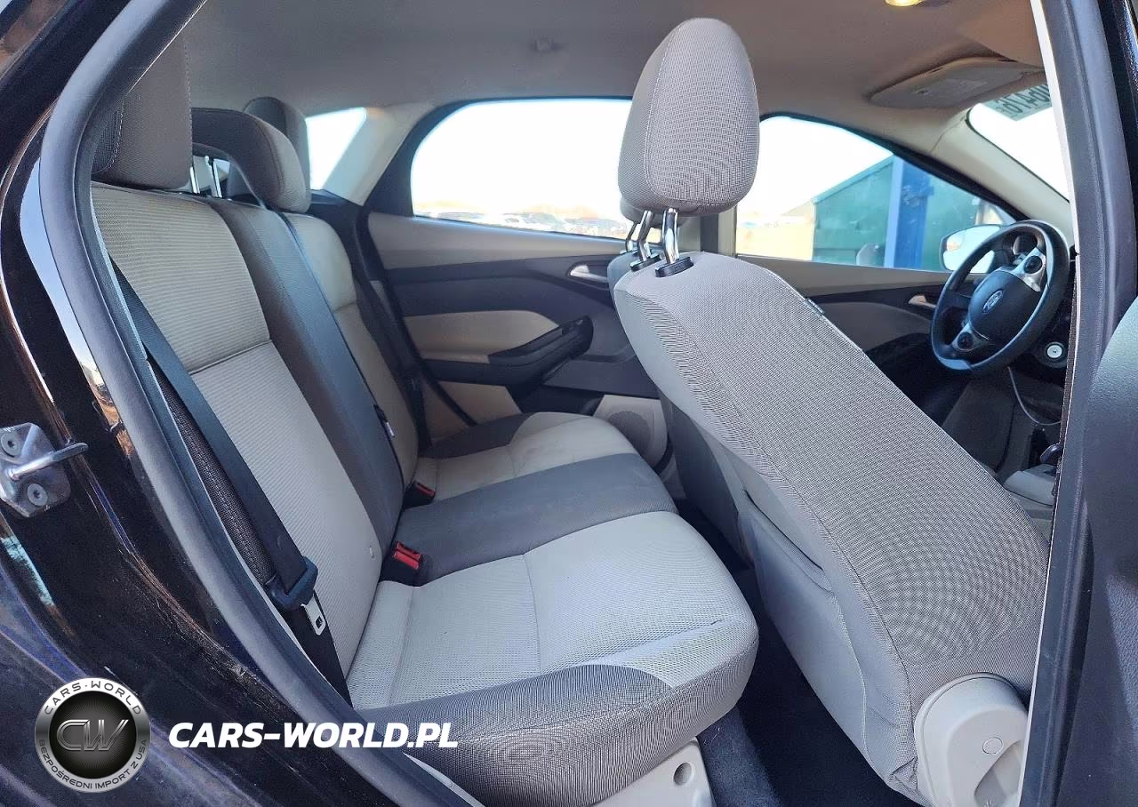 2012 Ford Focus Se VIN:1FAHP3K2XCL237599 - 10