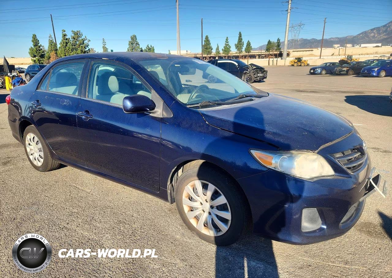 2013 Toyota Corolla Le VIN:5YFBU4EE5DP182721 - 4