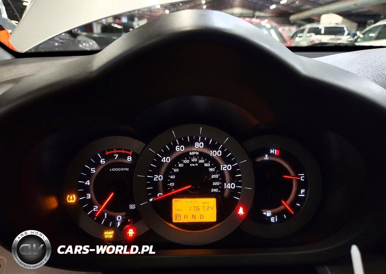 2010 Toyota Rav4 Limited VIN:JTMDK4DV3AD012405 - 9