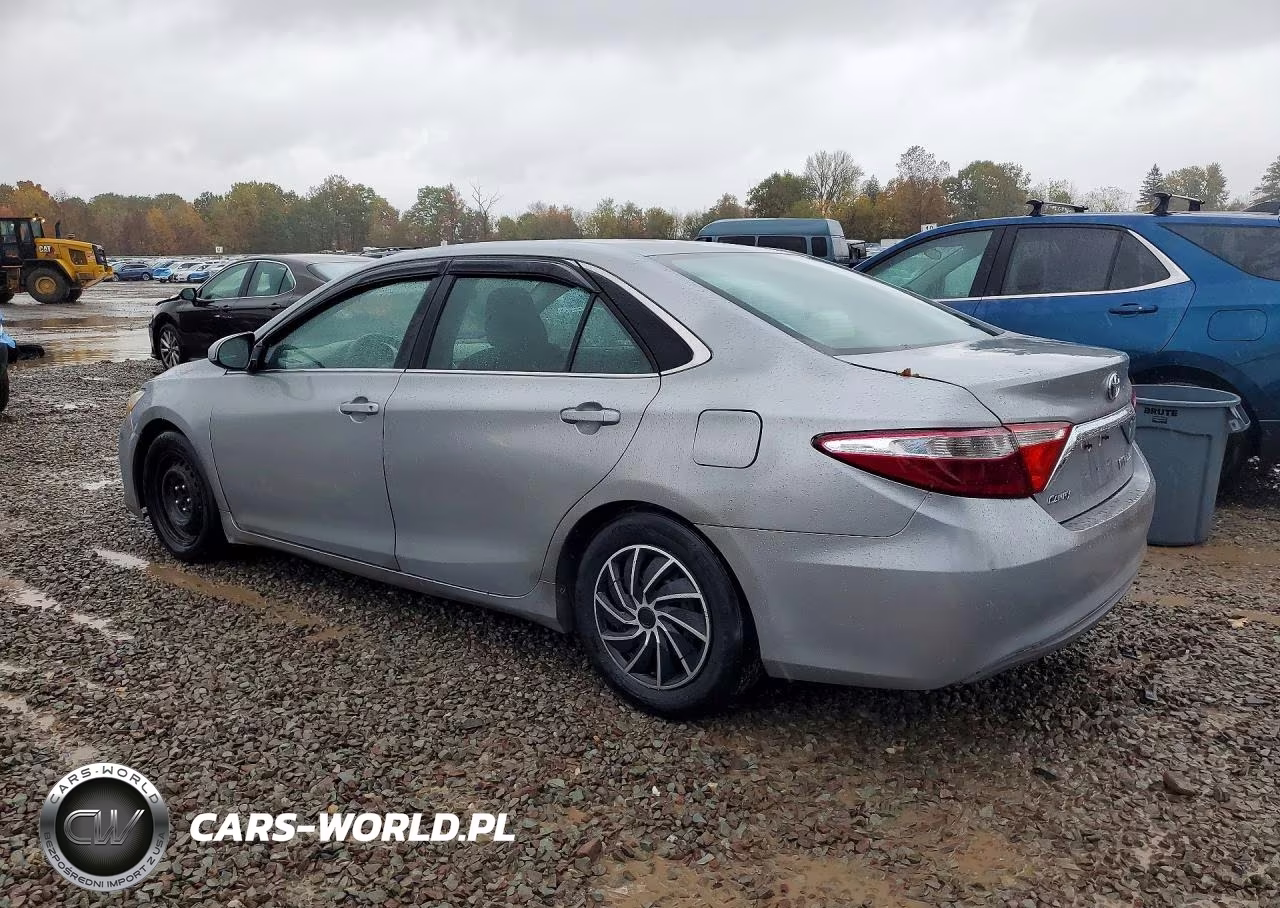 2015 Toyota Camry Hybrid Le VIN:4T1BD1FK6FU172638 - 2