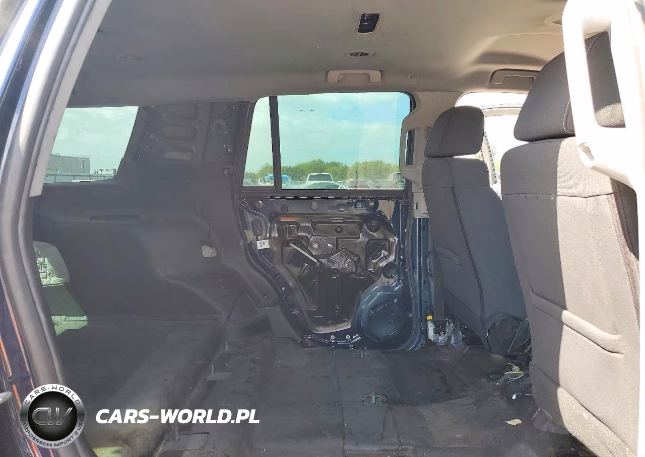 2018 Chevrolet Tahoe Police VIN:1GNLCDEC7JR230055 - 11