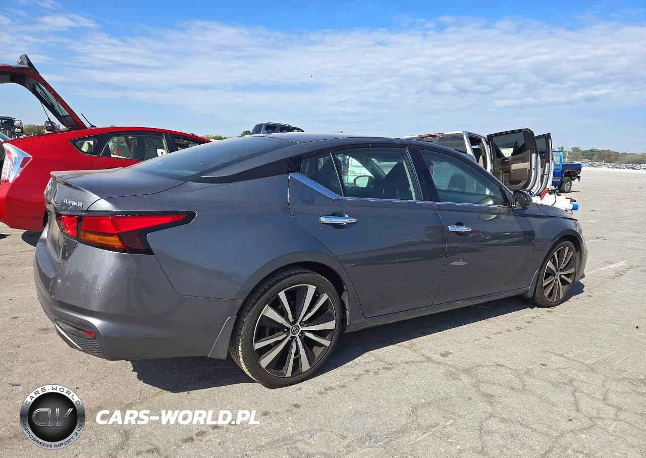 2019 Nissan Altima Platinum VIN:1N4BL4FV1KC197973 - 3