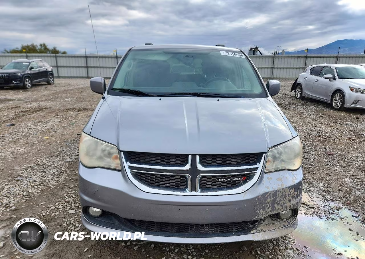 2013 Dodge Grand Caravan Crew VIN:2C4RDGDG6DR579826 - 5