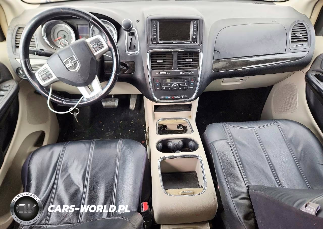 2013 Dodge Grand Caravan Crew VIN:2C4RDGDG6DR579826 - 8