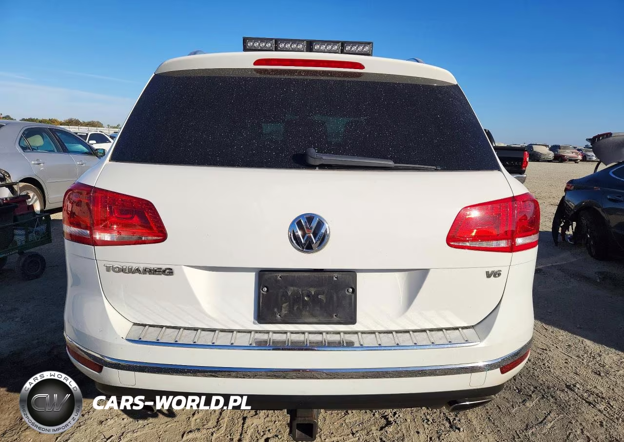 2016 Volkswagen Touareg Sport VIN:WVGEF9BP4GD002397 - 6