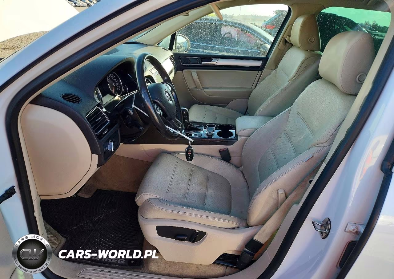 2016 Volkswagen Touareg Sport VIN:WVGEF9BP4GD002397 - 7