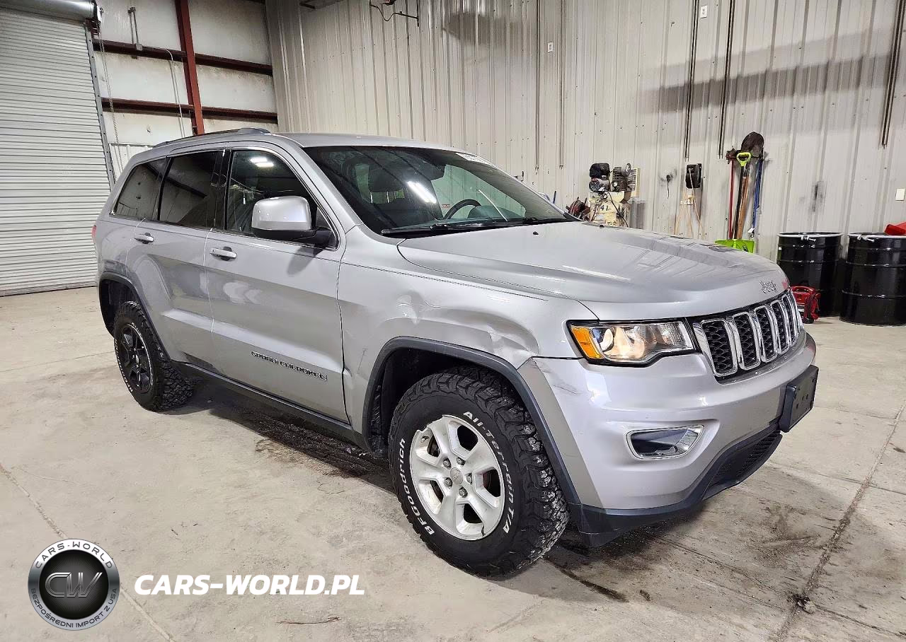 2017 Jeep Grand Cherokee Laredo VIN:1C4RJFAG8HC841948 - 4