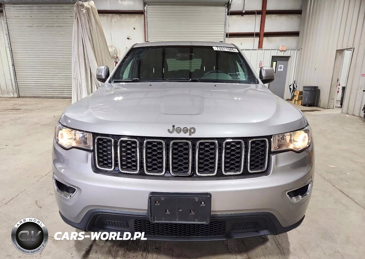 2017 Jeep Grand Cherokee Laredo VIN:1C4RJFAG8HC841948 - 5