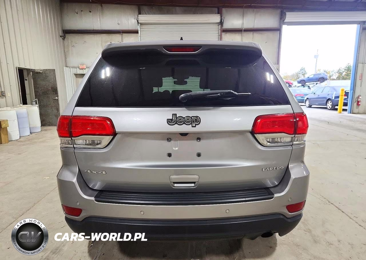 2017 Jeep Grand Cherokee Laredo VIN:1C4RJFAG8HC841948 - 6