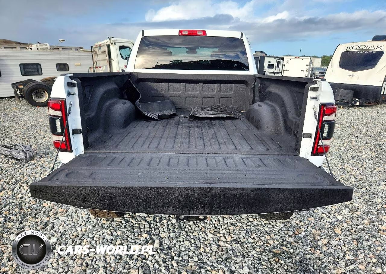 2023 Ram 2500 Big Horn VIN:3C6UR5DL7PG530696 - 10