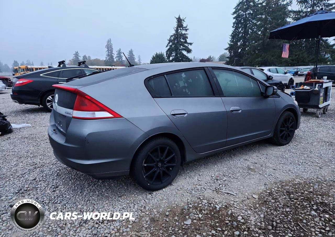 2013 Honda Insight VIN:JHMZE2H34DS000787 - 3