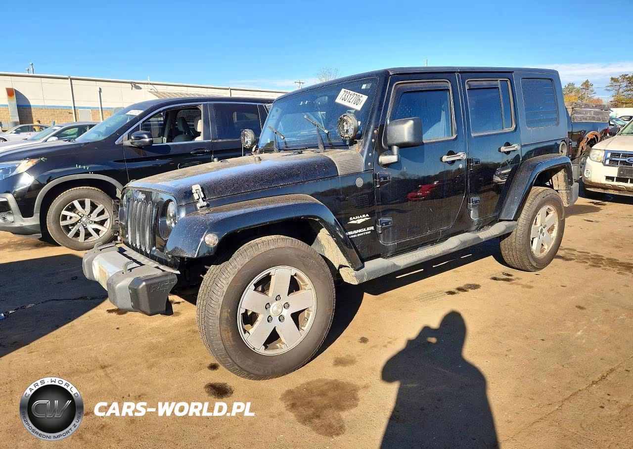 2010 Jeep Wrangler Unlimited Sahara VIN:1J4BA5H15AL159512 - 1
