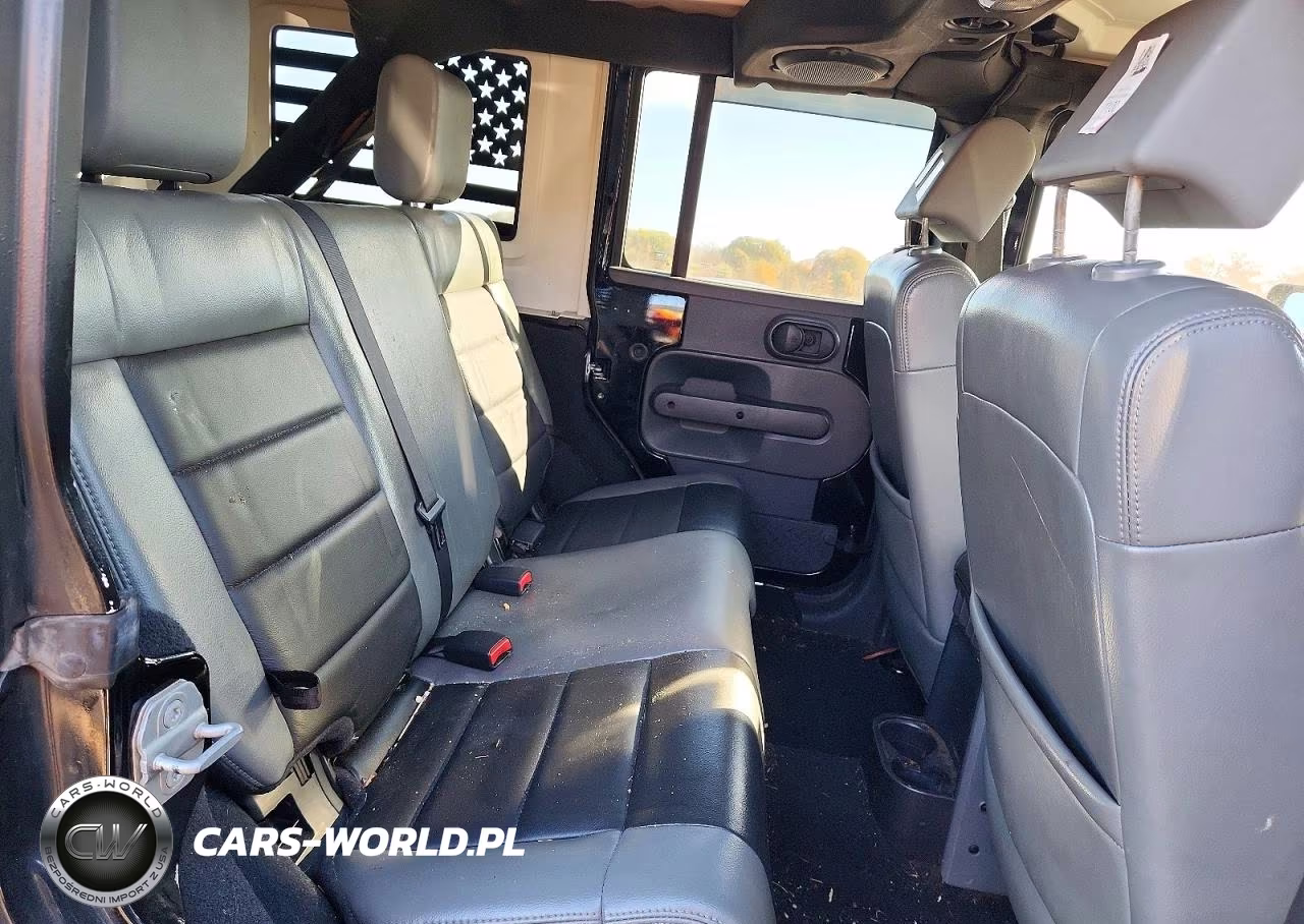 2010 Jeep Wrangler Unlimited Sahara VIN:1J4BA5H15AL159512 - 10