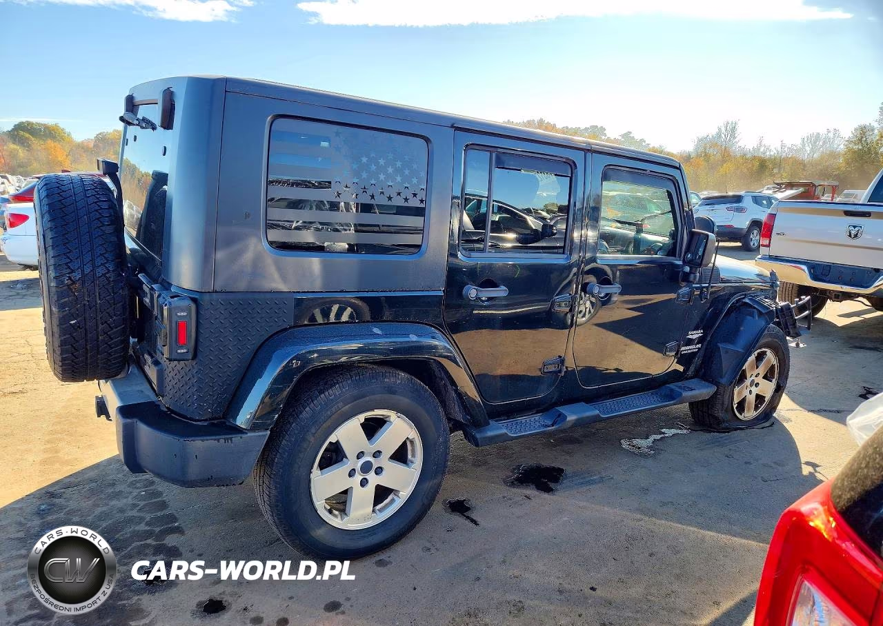 2010 Jeep Wrangler Unlimited Sahara VIN:1J4BA5H15AL159512 - 3