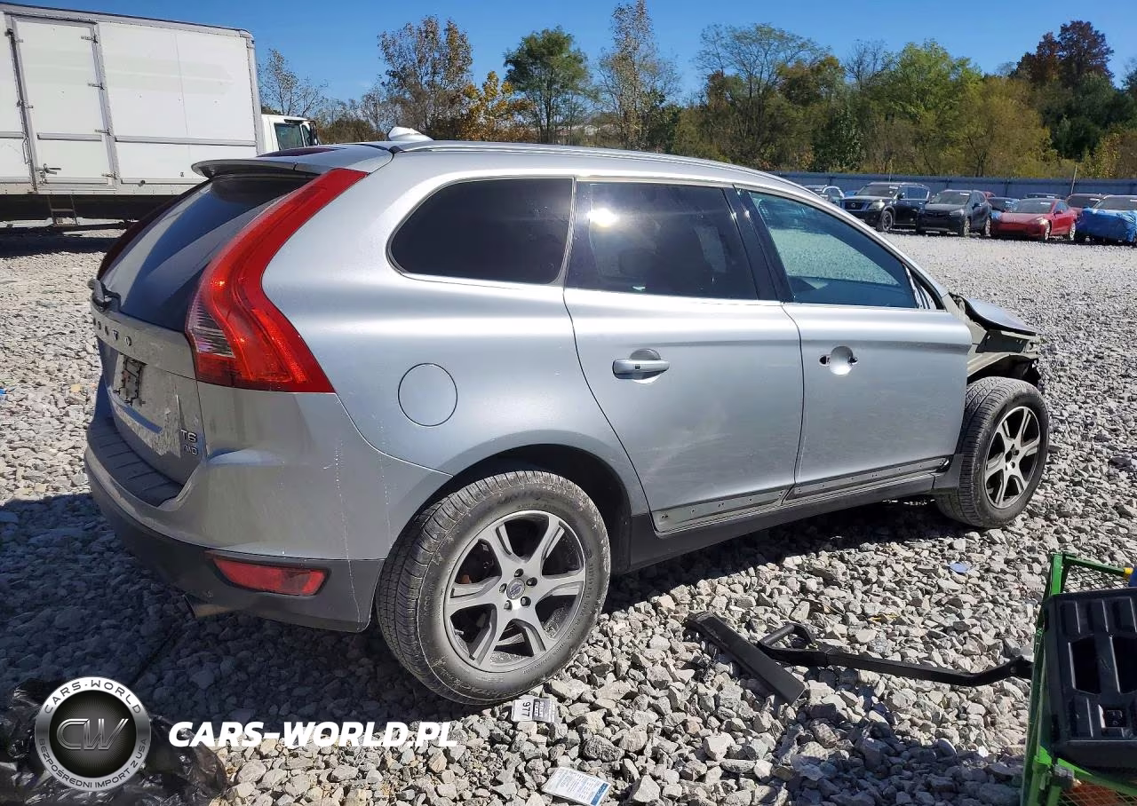 2011 Volvo Xc60 T6 VIN:YV4902DZ5B2170869 - 3