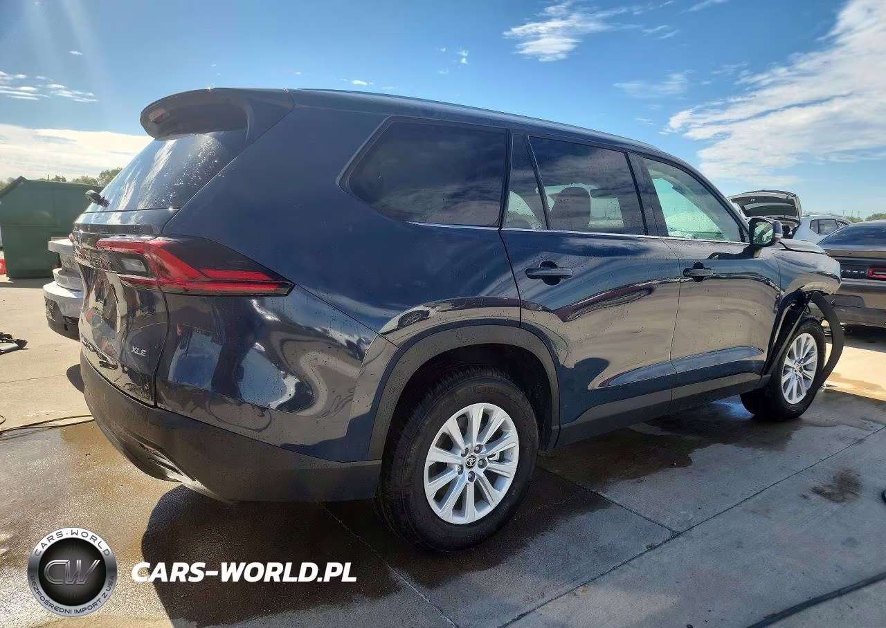 2026 Toyota Grand Highlander Xle VIN:5TDAAAB58TS141402 - 3