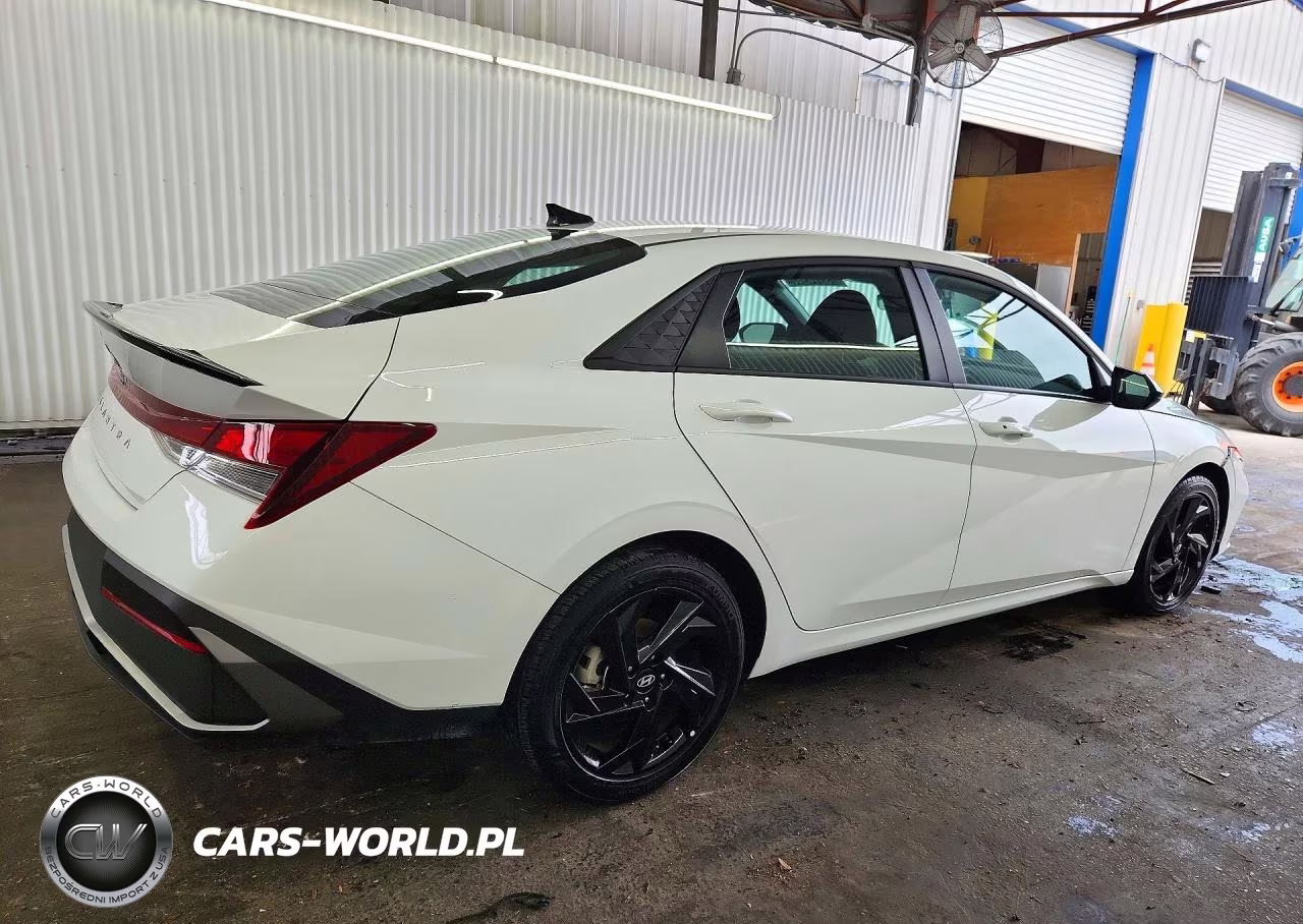 2026 Hyundai Elantra Sel Sport VIN:KMHLM4DG1TU142365 - 3