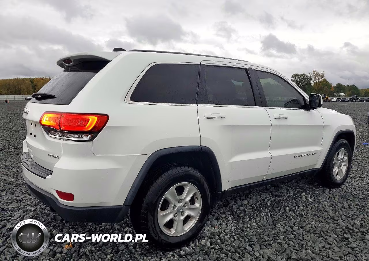 2014 Jeep Grand Cherokee Laredo VIN:1C4RJFAG6EC321016 - 3