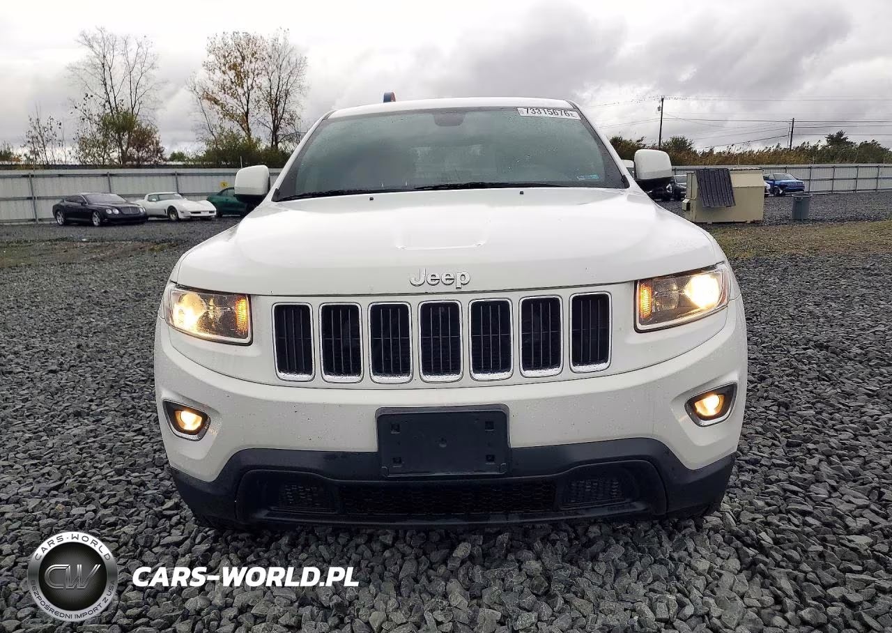 2014 Jeep Grand Cherokee Laredo VIN:1C4RJFAG6EC321016 - 5