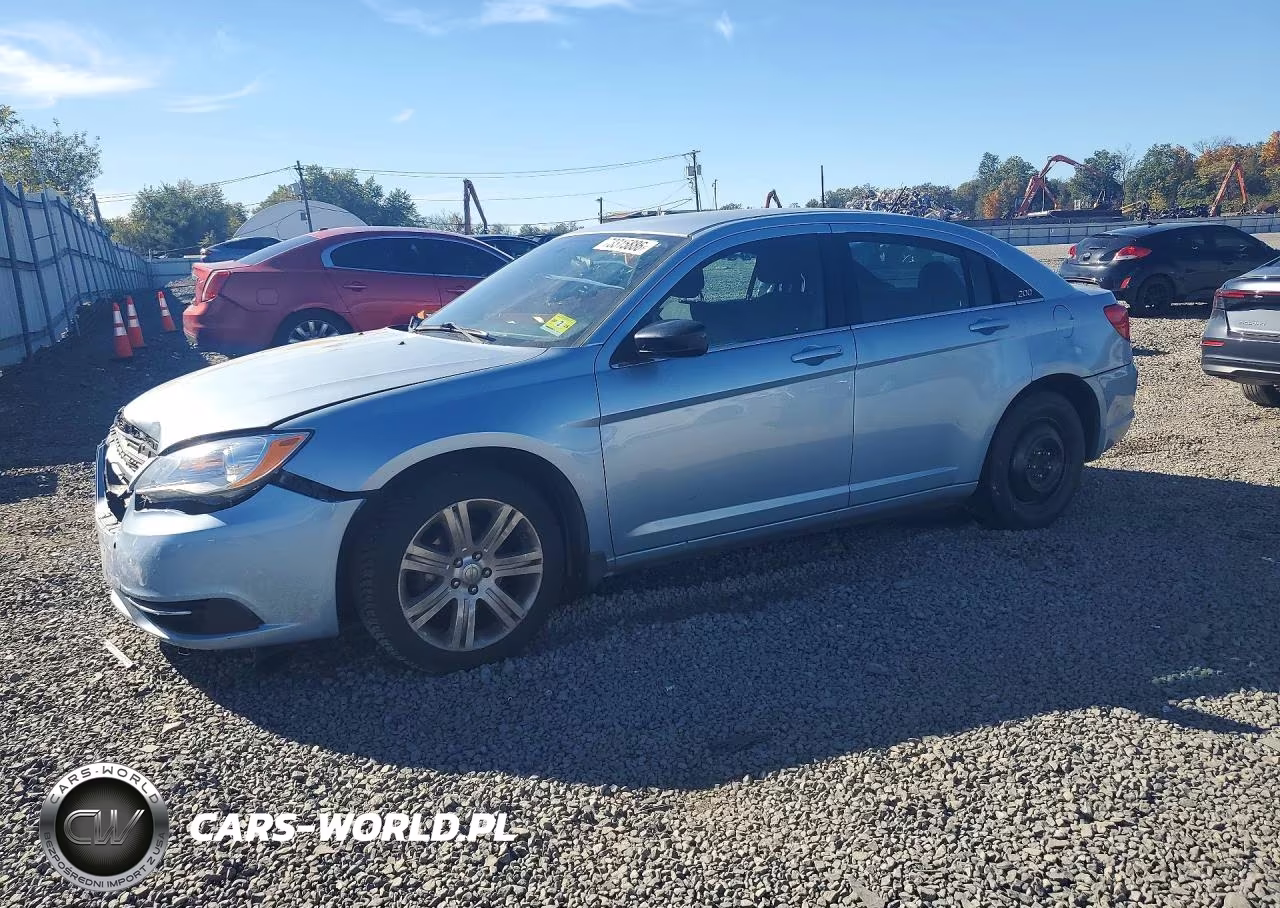 2013 Chrysler 200 Lx VIN:1C3CCBAB8DN698743 - 1