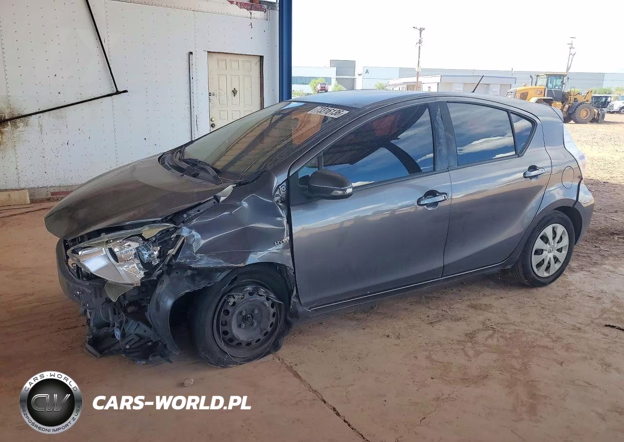 2014 Toyota Prius C Two VIN:JTDKDTB32E1568046 - 1