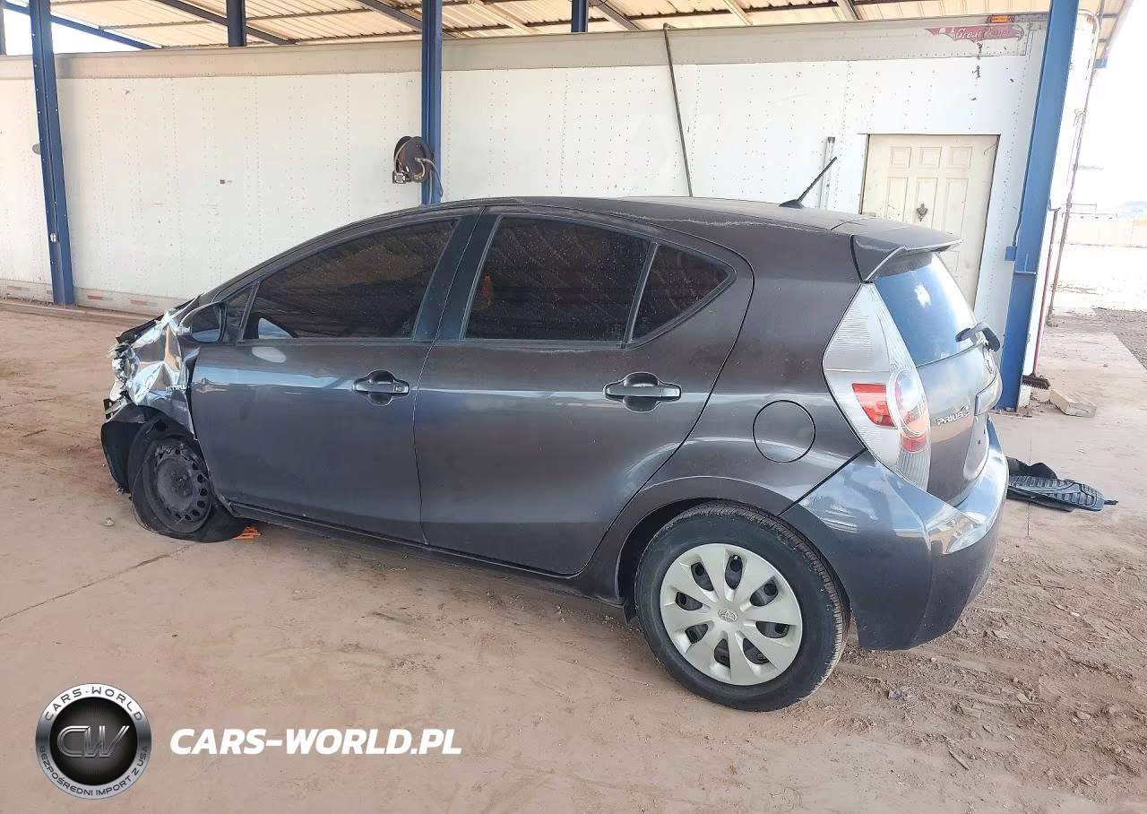 2014 Toyota Prius C Two VIN:JTDKDTB32E1568046 - 2