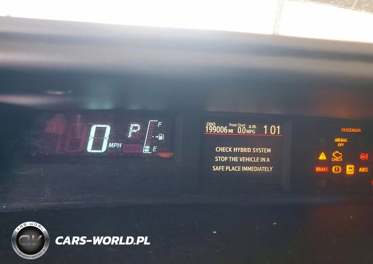 2014 Toyota Prius C Two VIN:JTDKDTB32E1568046 - 9